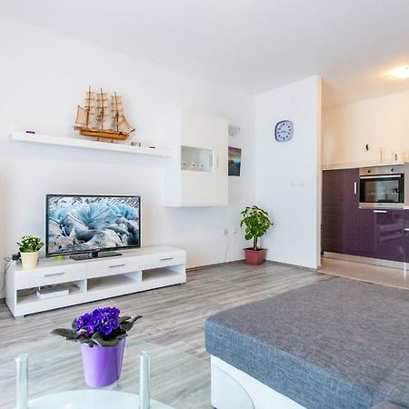 Apartman Miami بودْسْتغانا الغرفة الصورة